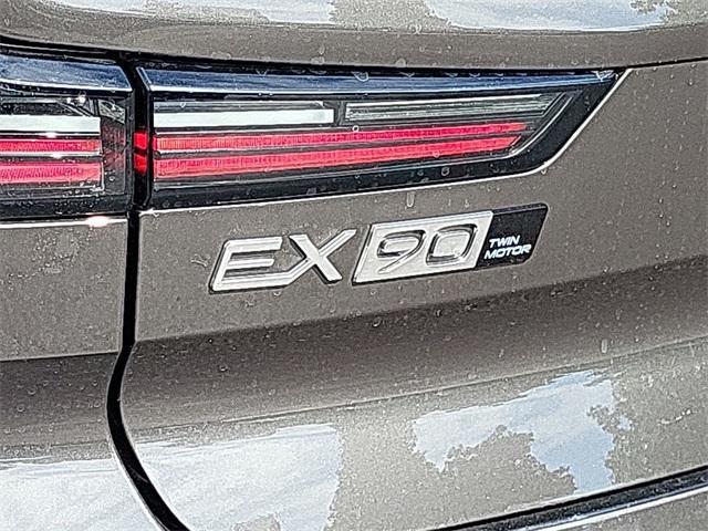 new 2025 Volvo EX90 car, priced at $86,943