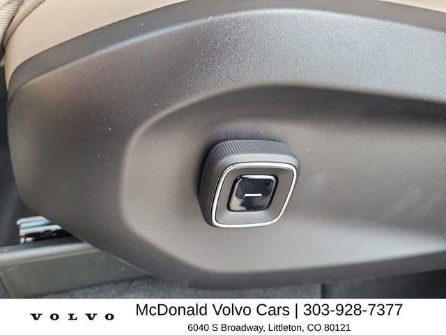 new 2025 Volvo EX90 car, priced at $86,369
