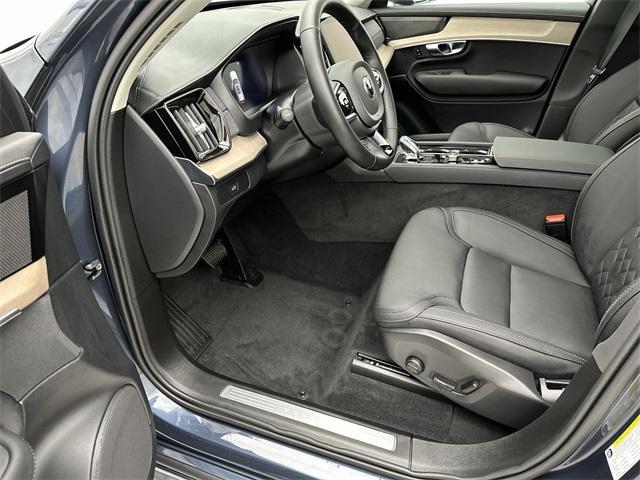 new 2025 Volvo XC90 car, priced at $65,311