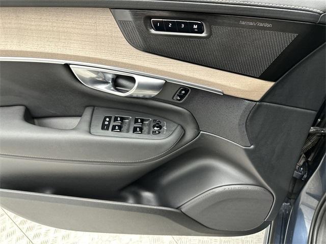 new 2025 Volvo XC90 car, priced at $65,311