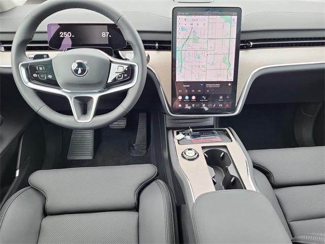 new 2025 Volvo EX90 car, priced at $89,795