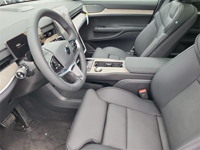 new 2025 Volvo EX90 car, priced at $89,795