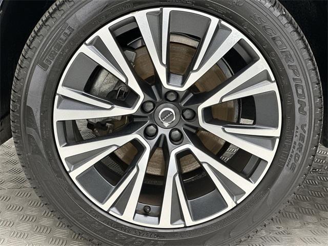 used 2020 Volvo XC90 car, priced at $23,459