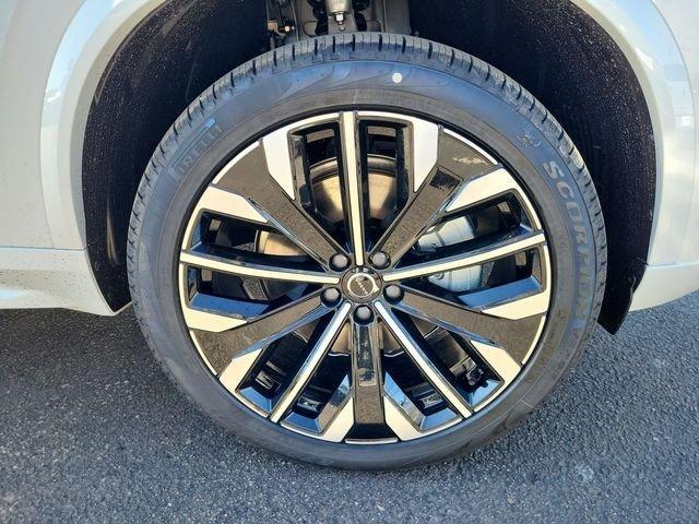 new 2025 Volvo XC90 car, priced at $54,676