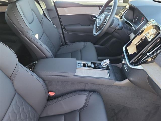 new 2025 Volvo XC90 car, priced at $55,559