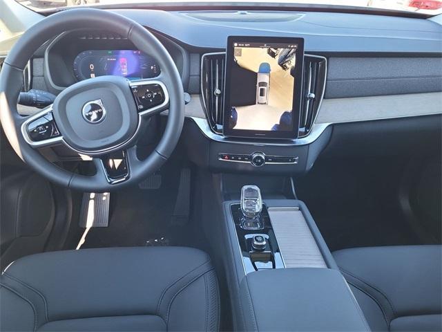 new 2025 Volvo XC90 car, priced at $55,559