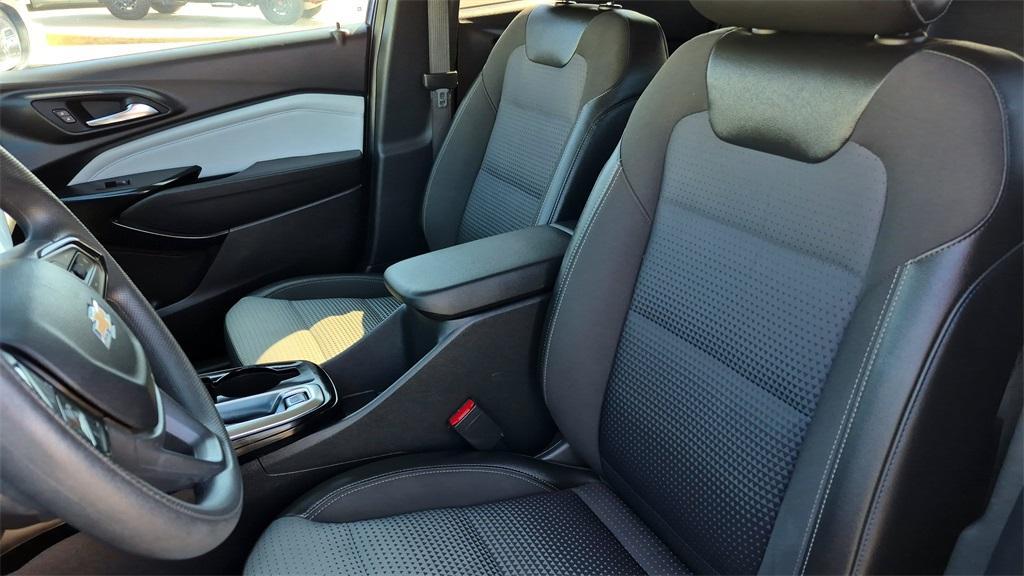 used 2024 Chevrolet Trax car, priced at $18,992