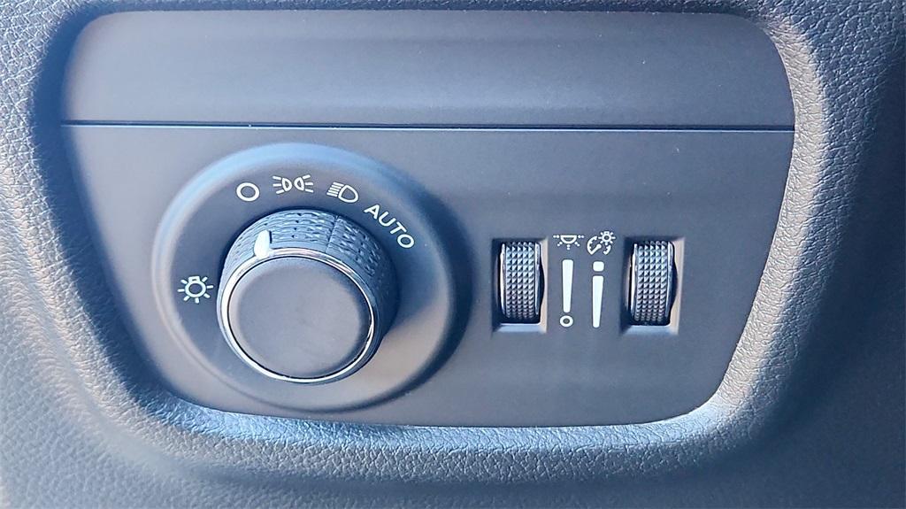 new 2025 Jeep Grand Cherokee L car, priced at $42,016