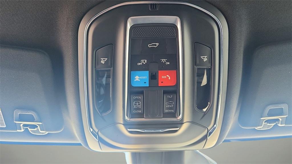 new 2025 Jeep Grand Cherokee L car, priced at $42,016