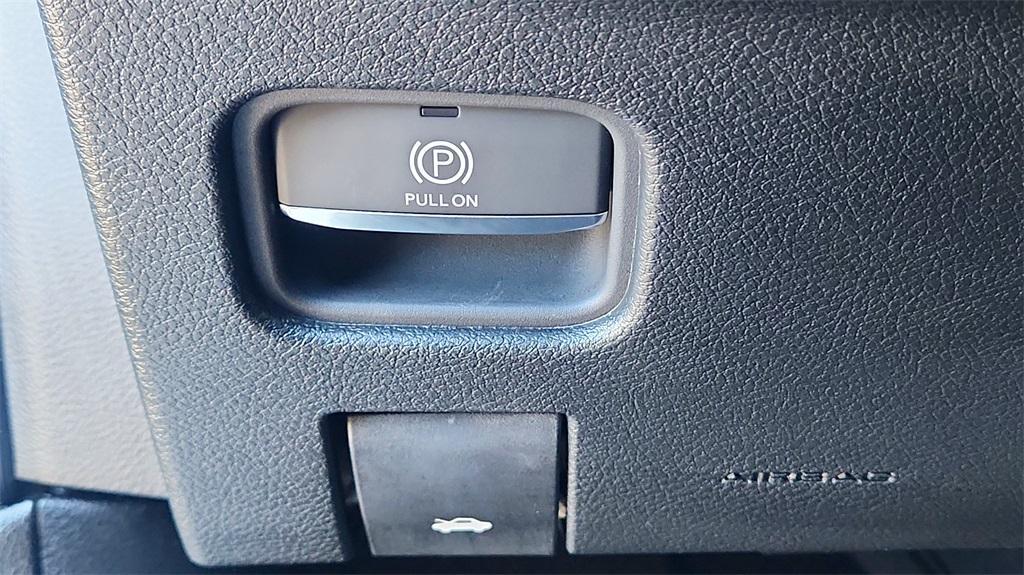 new 2025 Jeep Grand Cherokee L car, priced at $42,016