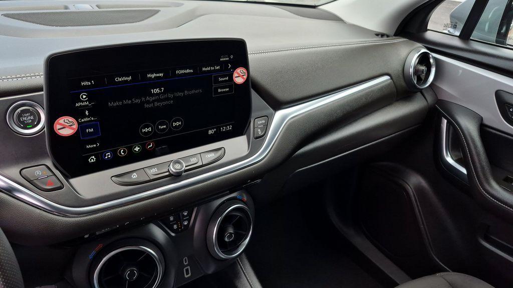 used 2025 Chevrolet Blazer car, priced at $25,224