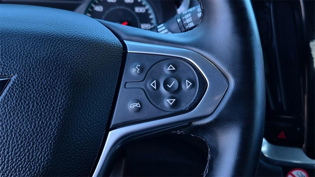 used 2023 Chevrolet Traverse car, priced at $25,999