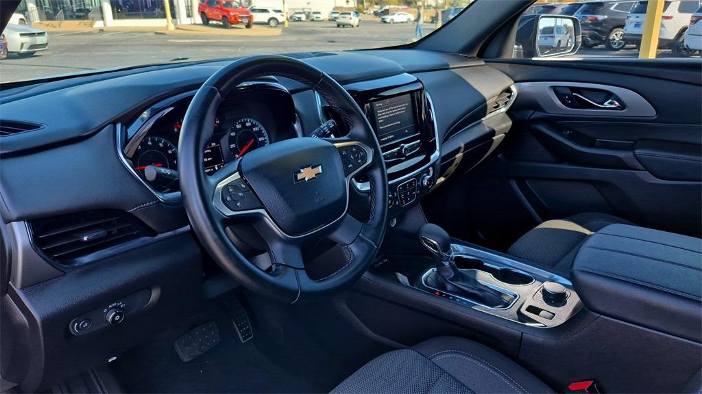 used 2023 Chevrolet Traverse car, priced at $25,999