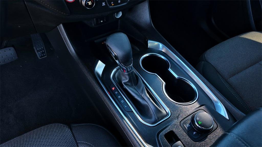 used 2023 Chevrolet Traverse car, priced at $25,999