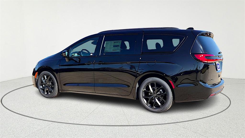 new 2026 Chrysler Pacifica car, priced at $41,882