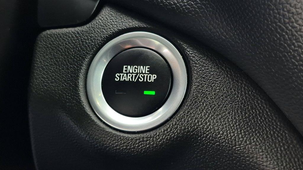 used 2024 Chevrolet Equinox car, priced at $18,995