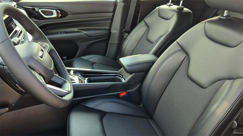 new 2026 Jeep Compass car, priced at $30,103