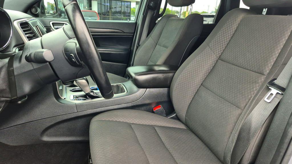 used 2021 Jeep Grand Cherokee car, priced at $20,216