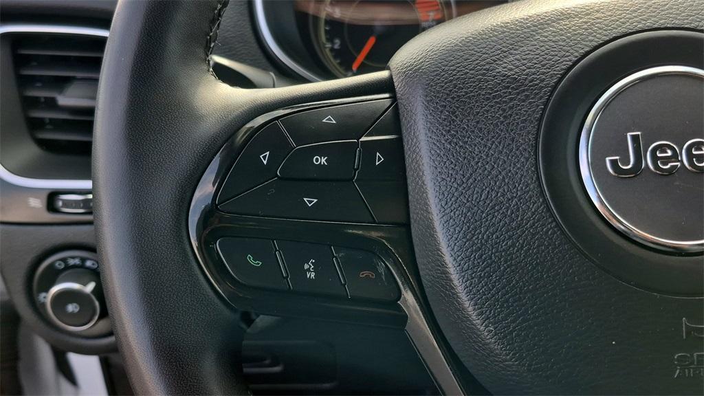 used 2023 Jeep Cherokee car, priced at $19,993