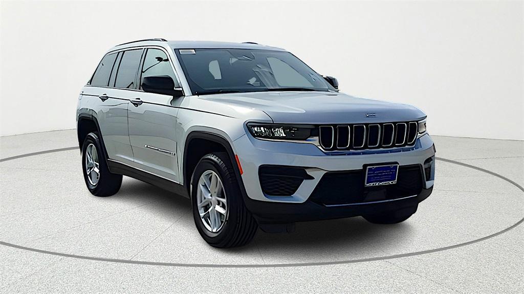 new 2026 Jeep Grand Cherokee car, priced at $38,276