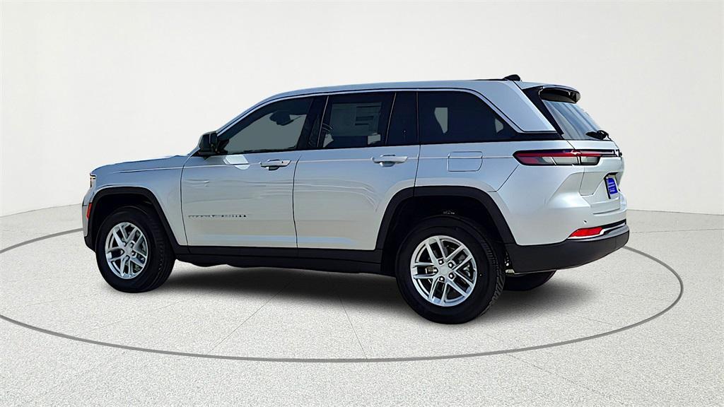 new 2026 Jeep Grand Cherokee car, priced at $38,276