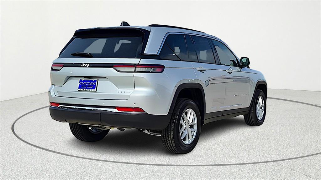 new 2026 Jeep Grand Cherokee car, priced at $38,276