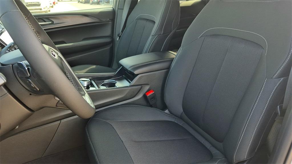 new 2026 Jeep Grand Cherokee car, priced at $38,276