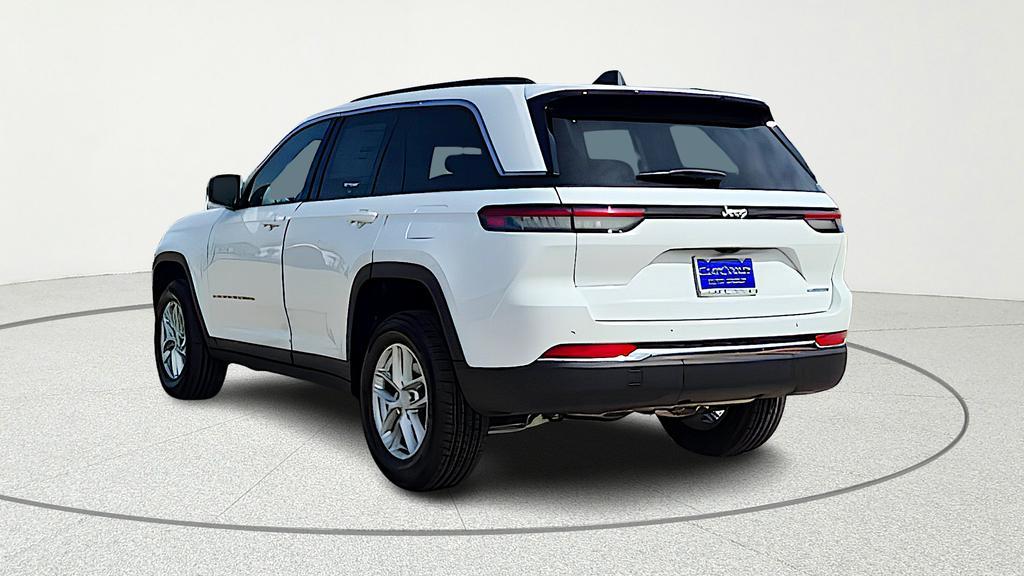 new 2026 Jeep Grand Cherokee car, priced at $41,580