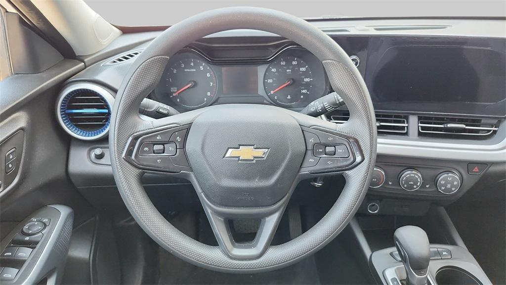 used 2024 Chevrolet Trax car, priced at $18,995