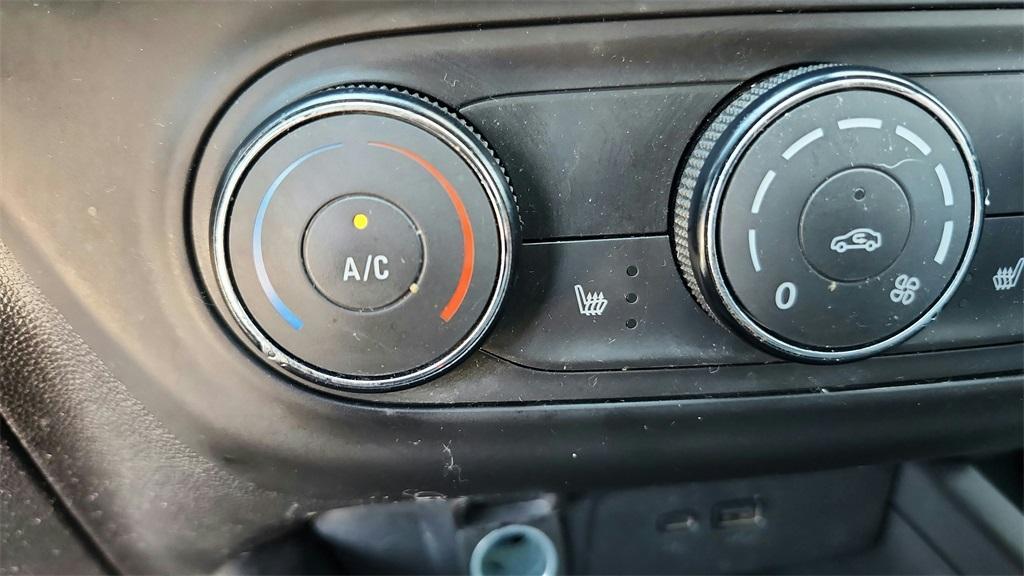 used 2024 Chevrolet Trax car, priced at $18,995