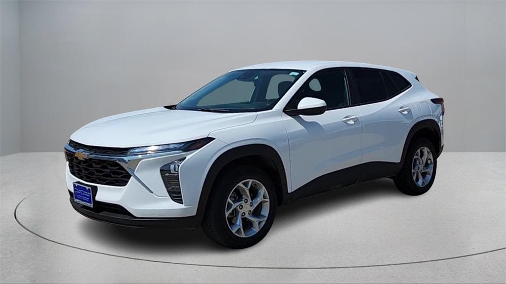 used 2024 Chevrolet Trax car, priced at $18,995