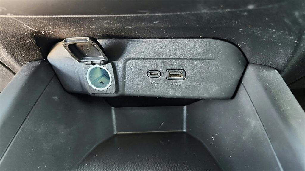 used 2024 Chevrolet Trax car, priced at $18,995