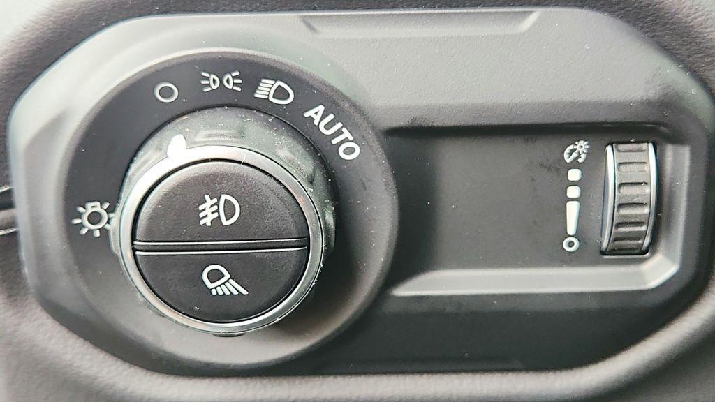 used 2025 Jeep Gladiator car, priced at $35,624
