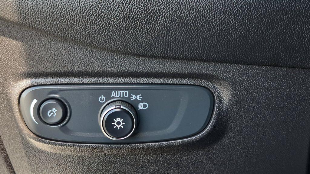 used 2024 Chevrolet Equinox car, priced at $20,992