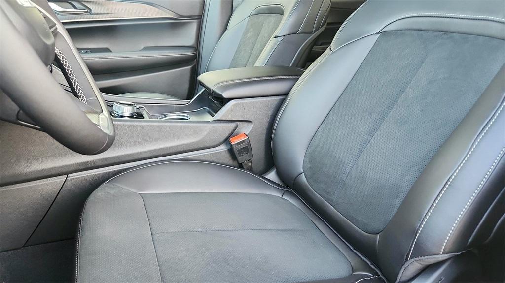 new 2025 Jeep Grand Cherokee L car, priced at $42,752