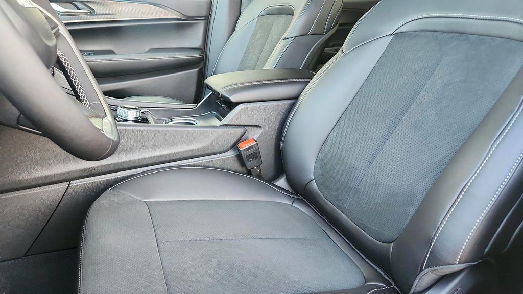 new 2025 Jeep Grand Cherokee L car, priced at $40,752