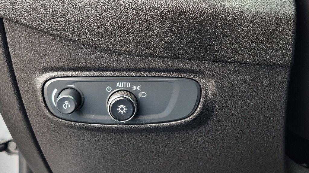 used 2024 Chevrolet Equinox car, priced at $17,995