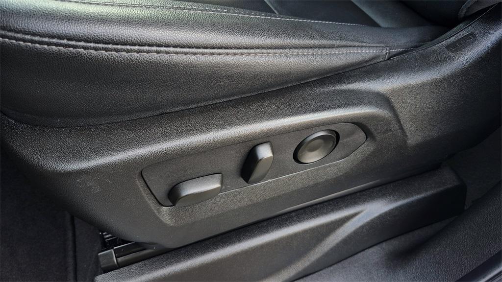 used 2024 Chevrolet Tahoe car, priced at $39,995