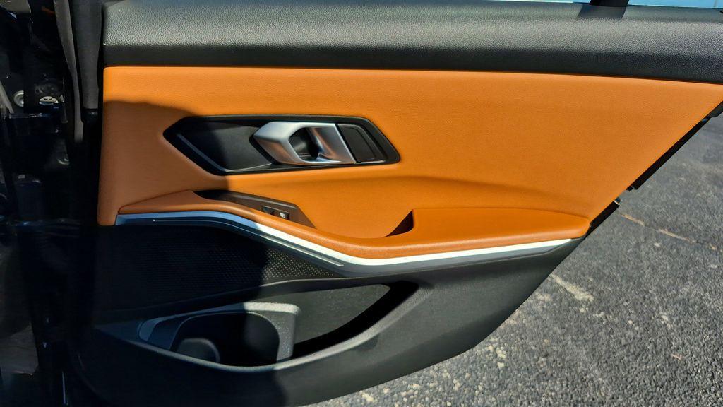 BMW 3 Series view 34