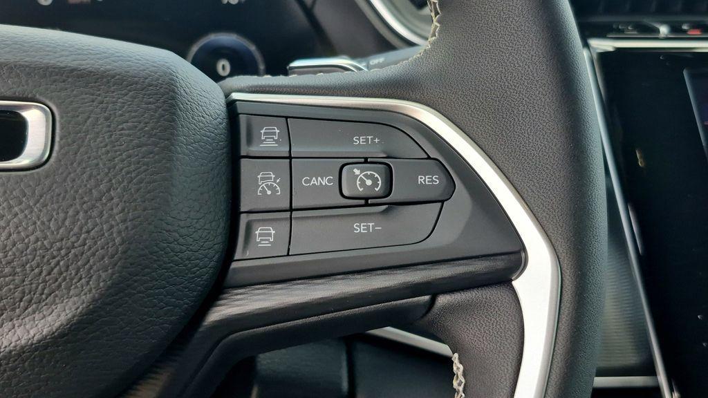 new 2026 Jeep Grand Cherokee L car, priced at $43,520