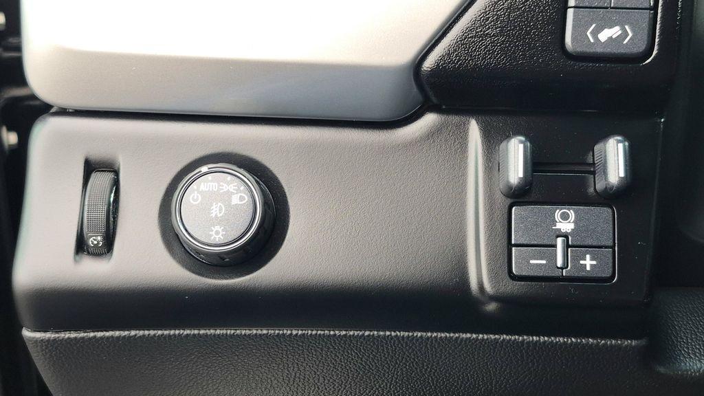 used 2020 Chevrolet Suburban car, priced at $17,895