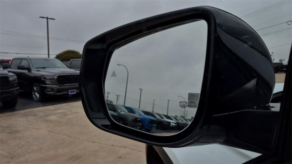 new 2025 Jeep Grand Cherokee L car, priced at $40,881