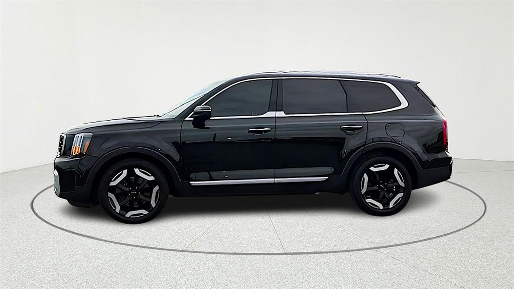used 2024 Kia Telluride car, priced at $28,995