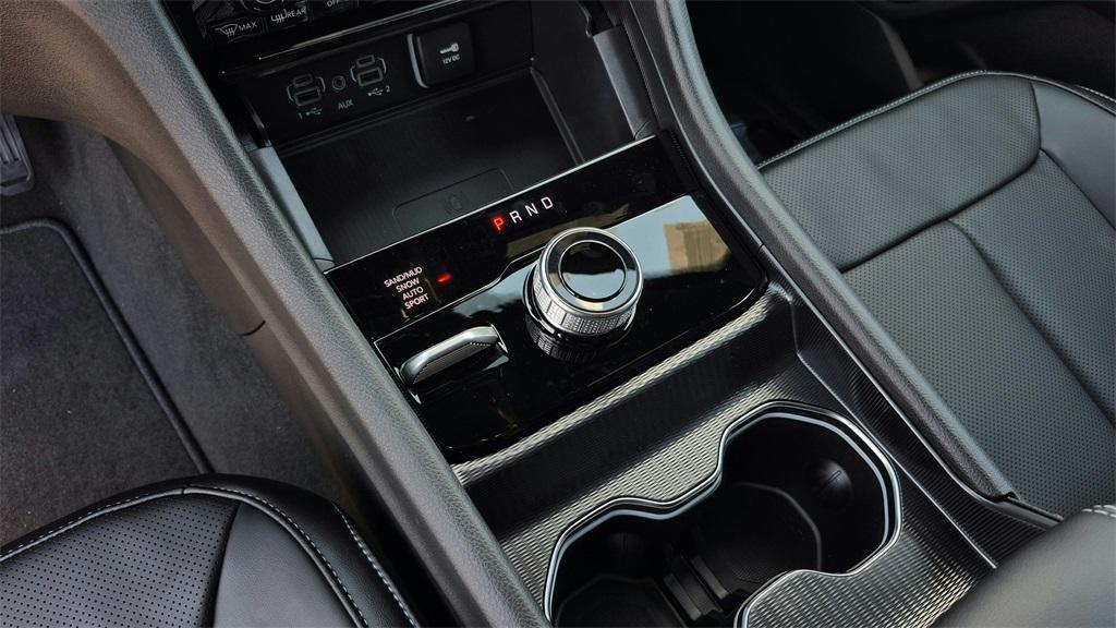 new 2025 Jeep Grand Cherokee car, priced at $54,084