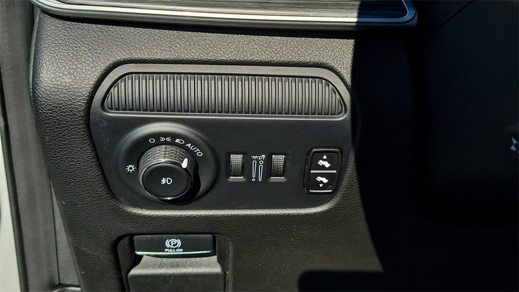 used 2024 Jeep Wagoneer L car, priced at $37,995