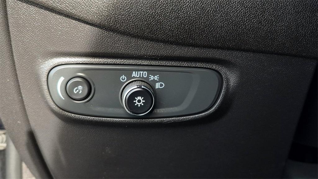 used 2024 Chevrolet Equinox car, priced at $17,895