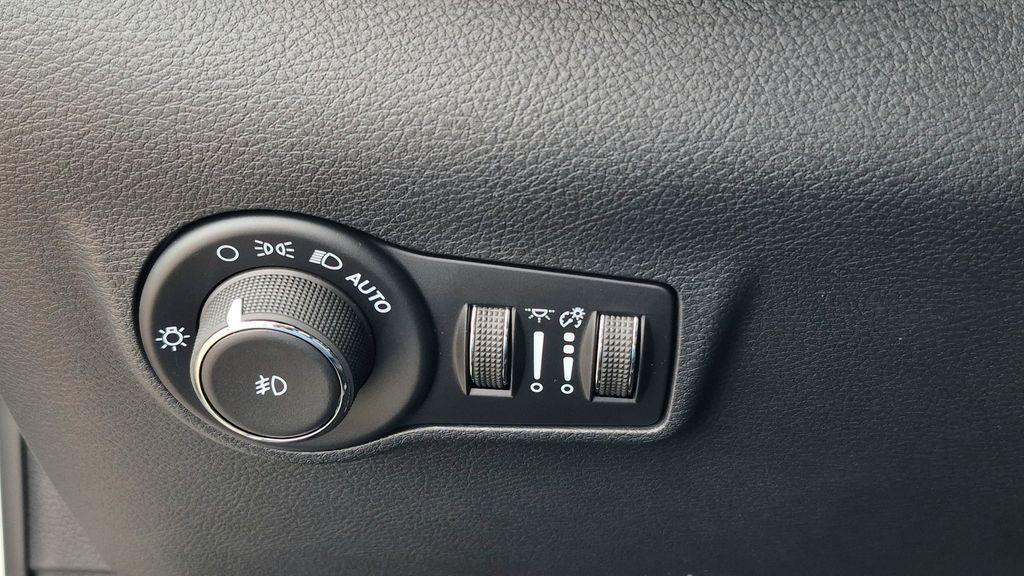 new 2026 Jeep Compass car, priced at $32,229