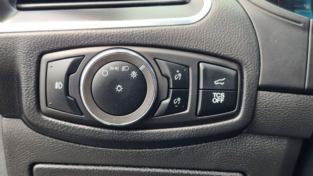 used 2024 Ford Edge car, priced at $21,320