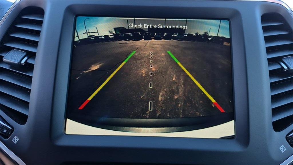 used 2023 Jeep Cherokee car, priced at $20,992