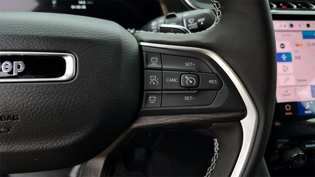 new 2025 Jeep Grand Cherokee car, priced at $52,249